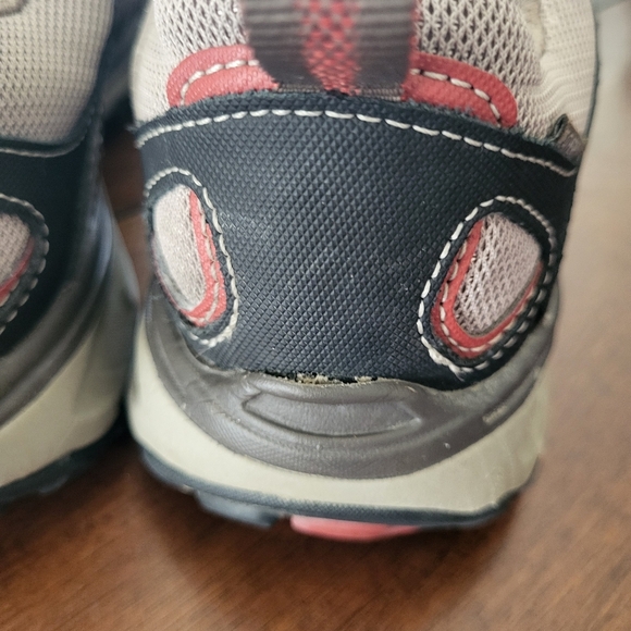 Eddie Bauer Men's Lukla Pro Waterproof Lightweight Hiking Shoes Size 9.5 - Picture 5 of 10